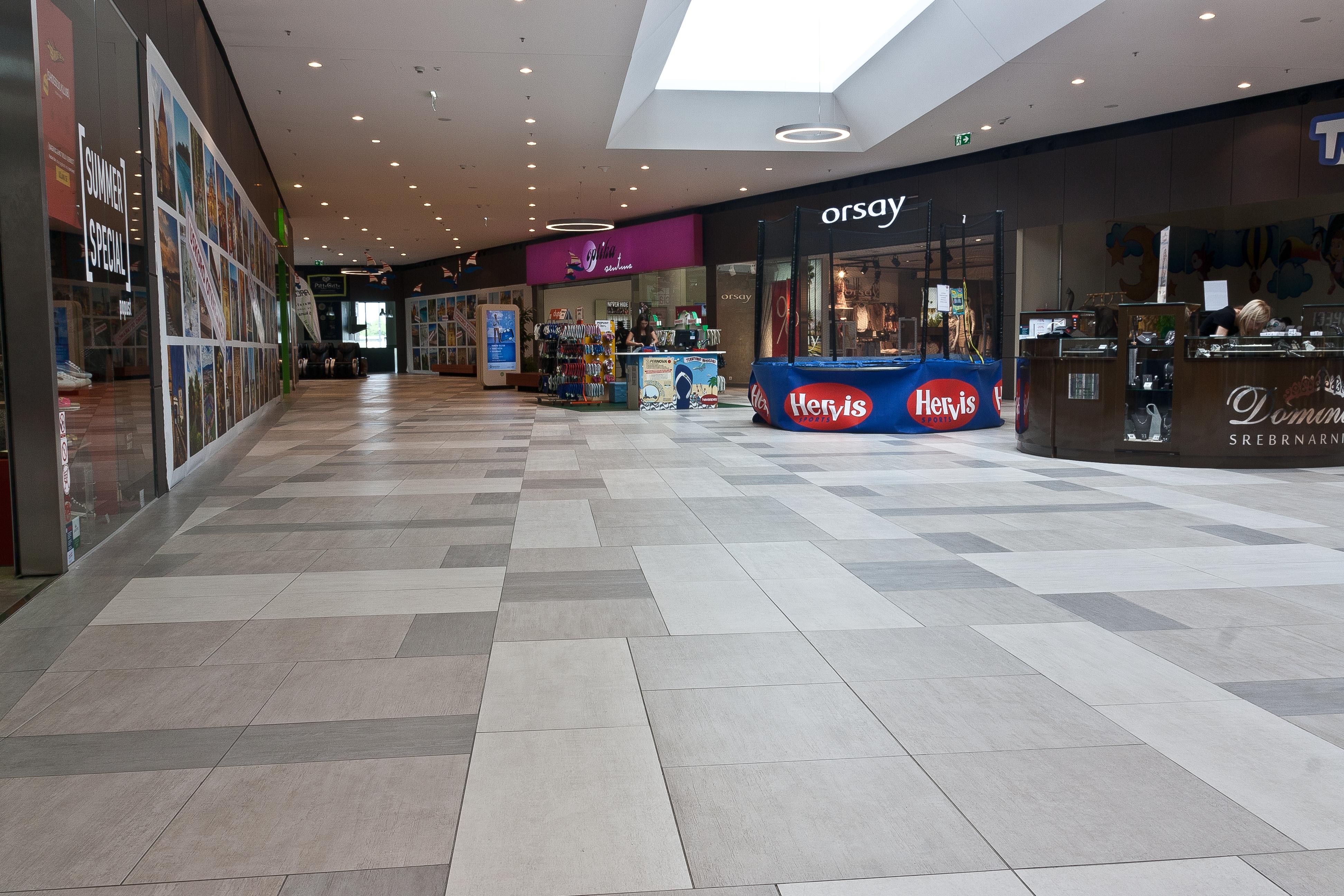 AtlasConcorde Shopping Center Supernova Croazia 010